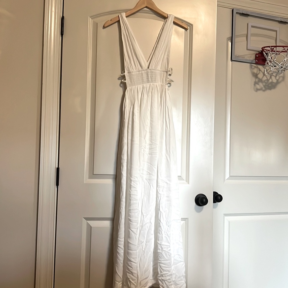 White Flowy, Open side Dress - Perfect for Summer